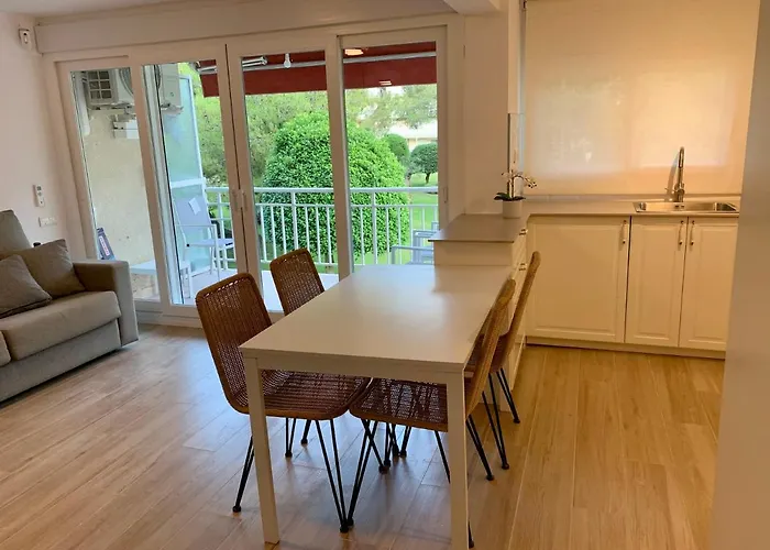 Be-cool Pool Center 公寓 *